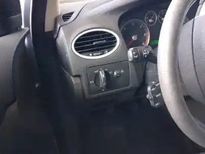 Veicolo di demolizione ford focus berlina (cap) ambiente (d) dell'anno 2007 alimentato hhda