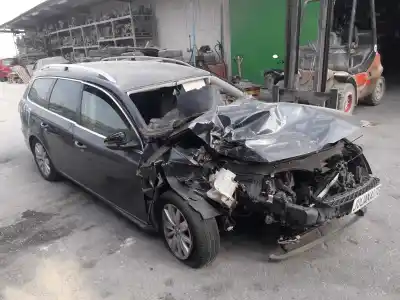 Veicolo di demolizione volkswagen passat variant (365) edition bluemotion dell'anno 2014 alimentato cay