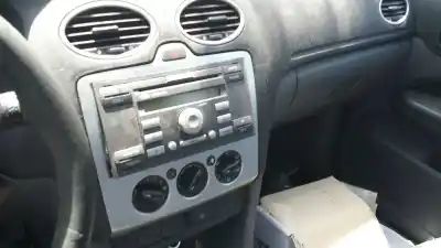 Veicolo di demolizione ford focus berlina (cap) ambiente (d) dell'anno 2005 alimentato hhda