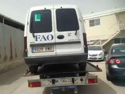 Veicolo di demolizione opel combo familiar dell'anno 2002 alimentato y17dt