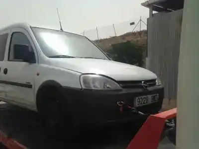 Veicolo di demolizione opel combo familiar dell'anno 2002 alimentato y17dt