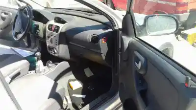 Здавання транспортного засобу opel corsa c blue line року 2004 потужний z12xe