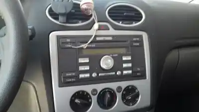 Veicolo di demolizione ford focus berlina (cap) ghia dell'anno 2005 alimentato g8da