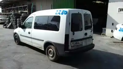 Sloopvoertuig opel combo familiar van het jaar 2002 aangedreven y17dtl