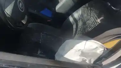 Здавання транспортного засобу dacia sandero básico року 2012 потужний d4f732