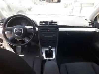 Veículo de Sucata audi a4 berlina (8e) 2.0 tdi do ano 2005 alimentado blb