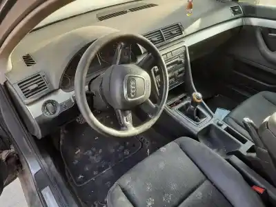 Vehicul casat audi a4 berlina (8e) 2.0 tdi al anului 2006 alimentat bre