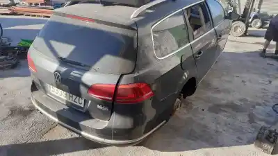 Véhicule à la ferraille volkswagen passat variant (365) edition bluemotion de l'année 2014 alimenté cffb