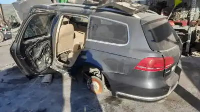 Véhicule à la ferraille volkswagen passat variant (365) edition bluemotion de l'année 2014 alimenté cffb