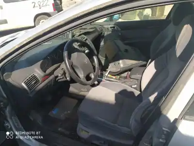 Veículo de Sucata peugeot 407 st confort do ano 2004 alimentado rhr