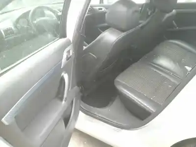 Veículo de Sucata peugeot 407 sw st sport pack do ano 2006 alimentado fyh