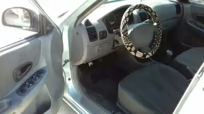 Veículo de Sucata hyundai accent (lc) gl 4p do ano 2003 alimentado g4ea