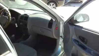 Veículo de Sucata hyundai accent (lc) gl 4p do ano 2003 alimentado g4ea