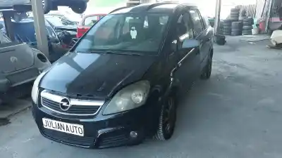 Véhicule à la ferraille opel                                               zafira b                                                                                                                                                                                                                                                   cosmo                                                                                                                                                                                                                                                      de l'année 2007 alimenté z19dt