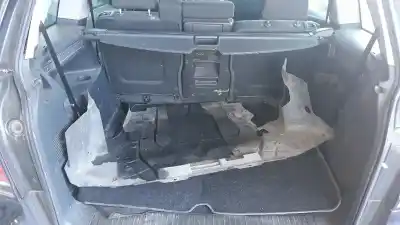 Véhicule à la ferraille opel                                               zafira b                                                                                                                                                                                                                                                   cosmo                                                                                                                                                                                                                                                      de l'année 2007 alimenté z19dt