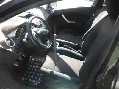 Sloopvoertuig ford fiesta (cb1) titanium van het jaar 2009 aangedreven spja