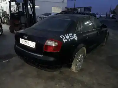 Veículo de Sucata audi a4 berlina (8e) 1.9 tdi do ano 2003 alimentado awx