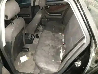 Veículo de Sucata audi a4 berlina (8e) 1.9 tdi do ano 2003 alimentado awx