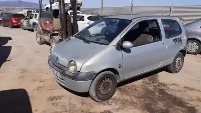 Veículo de Sucata renault twingo (co6) d4f702 do ano 2002 alimentado d4f702