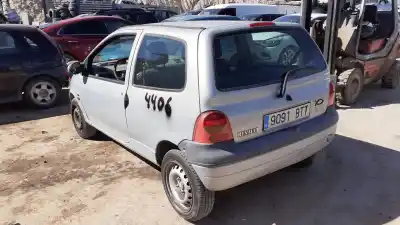 Veículo de Sucata renault twingo (co6) d4f702 do ano 2002 alimentado d4f702