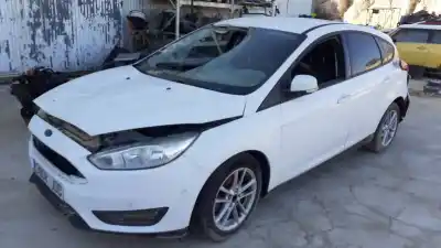 Veículo de Sucata FORD FOCUS LIM. (CB8) Trend do ano 2015 alimentado AV6Q