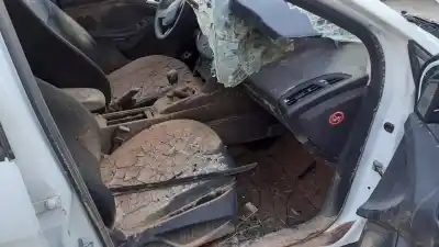 Sloopvoertuig ford focus lim. (cb8) trend van het jaar 2015 aangedreven av6q