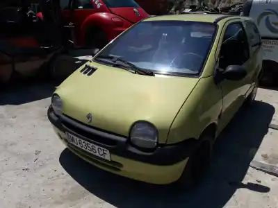 Veículo de Sucata RENAULT TWINGO (CO6) D4F702 do ano 1999 alimentado D7FB700