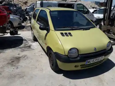 Veicolo di demolizione renault twingo (co6) d4f702 dell'anno 1999 alimentato d7fb700