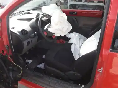 Veículo de Sucata volkswagen new beetle (9c1, 1c1) gasolina 2001 3p do ano 1999 alimentado alh