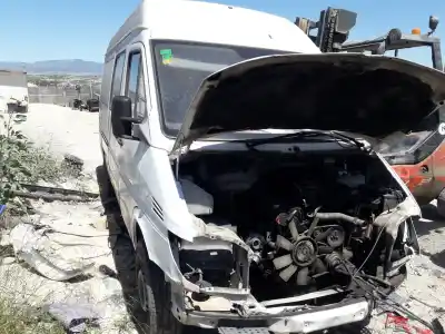 Veículo de Sucata mercedes-benz sprinter 02.00 -> caja cerrada 413 cdi (904.662) do ano 2003 alimentado 611981