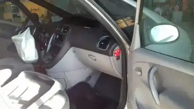 Veículo de Sucata citroen xsara picasso citroen xsara picasso hdi 110fap lx plus do ano 2005 alimentado rhy