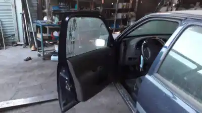 Здавання транспортного засобу ford fiesta berlina (dx) fiesta року 1999 потужний rtj