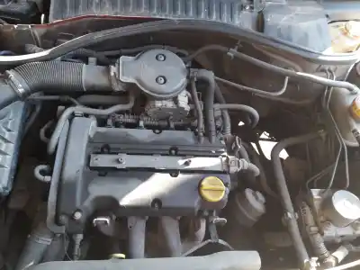 Veicolo di demolizione opel corsa c corsa c gasolina dell'anno 2003 alimentato z12xe