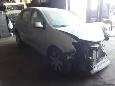 Veículo de Sucata dacia sandero ii k9k626 do ano 2016 alimentado k9k626