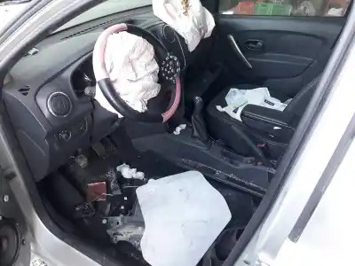 Veículo de Sucata dacia sandero ii k9k626 do ano 2016 alimentado k9k626