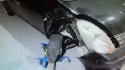 Veicolo di demolizione nissan note (e11e) acenta dell'anno 2006 alimentato cr14de