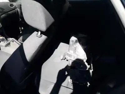 Veicolo di demolizione ford focus berlina (cap) trend dell'anno 2005 alimentato g6da