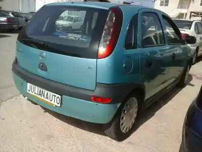 Sloopvoertuig opel corsa c elegance van het jaar 2002 aangedreven z12xe