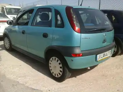 Sloopvoertuig opel corsa c elegance van het jaar 2002 aangedreven z12xe
