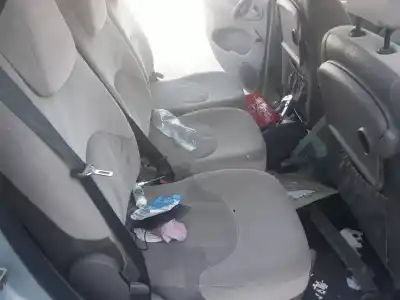 Sloopvoertuig citroen xsara picasso xsara picasso van het jaar 2004 aangedreven rhy