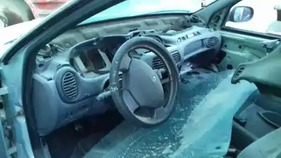 Sloopvoertuig renault megane i classic (la0) k4j750 van het jaar 1999 aangedreven k4j750