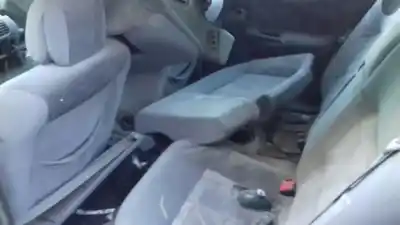 Sloopvoertuig renault megane i classic (la0) k4j750 van het jaar 1999 aangedreven k4j750