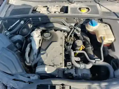 Sloopvoertuig AUDI A4 B6 (8E2) 1.9 TDI van het jaar 2003 aangedreven AVF