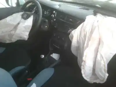 Veículo de Sucata citroen c3 attraction do ano 2013 alimentado zm01