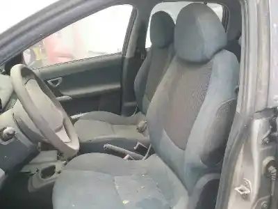 Veículo de Sucata smart forfour (454) 1.3 (454.031) do ano 2004 alimentado 135930