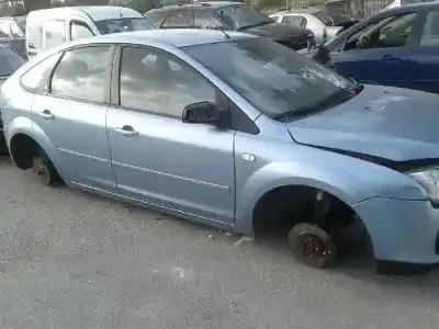 Veículo de Sucata FORD FOCUS BERLINA (CAP) Ghia do ano 2005 alimentado G8DA