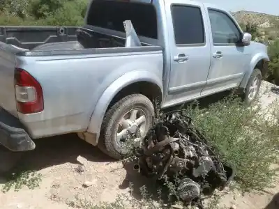 Veicolo di demolizione isuzu d-max double cab custom 4wd dell'anno 2007 alimentato 4jj1e4c