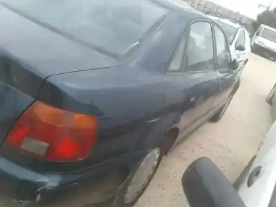 Veicolo di demolizione AUDI A4 BERLINA (B5) 1.8 dell'anno 1995 alimentato ADR