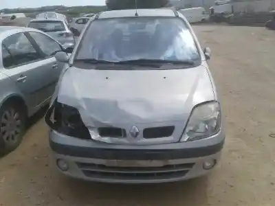 Scrapping Vehicle renault   of the year 1999 powered f4r744
