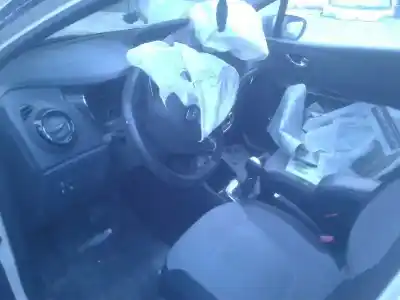 Veicolo di demolizione renault captur ii intens dell'anno 2017 alimentato 